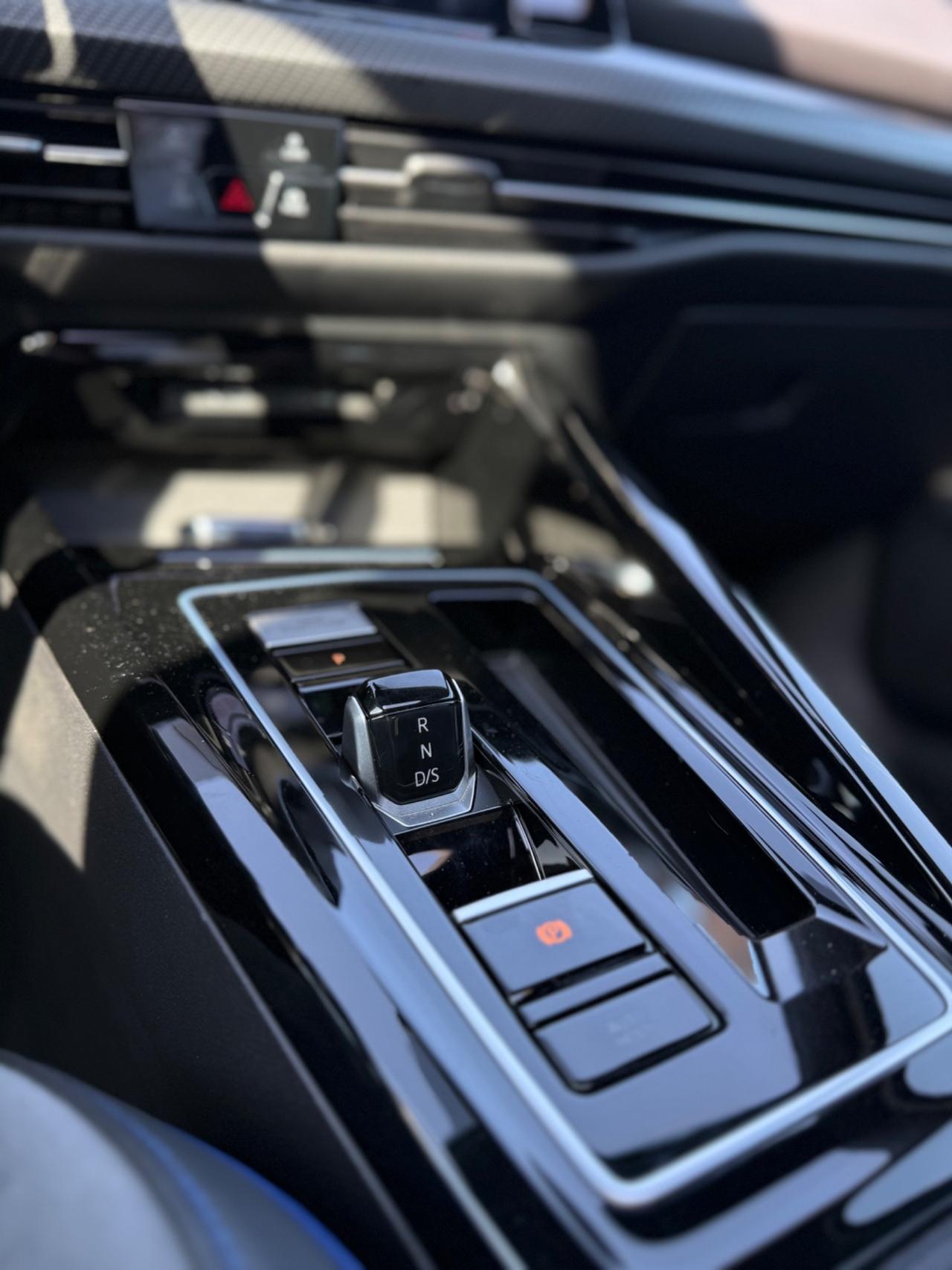 Volkswagen Golf 2.0 TSI R DSG 4Motion Black Edition