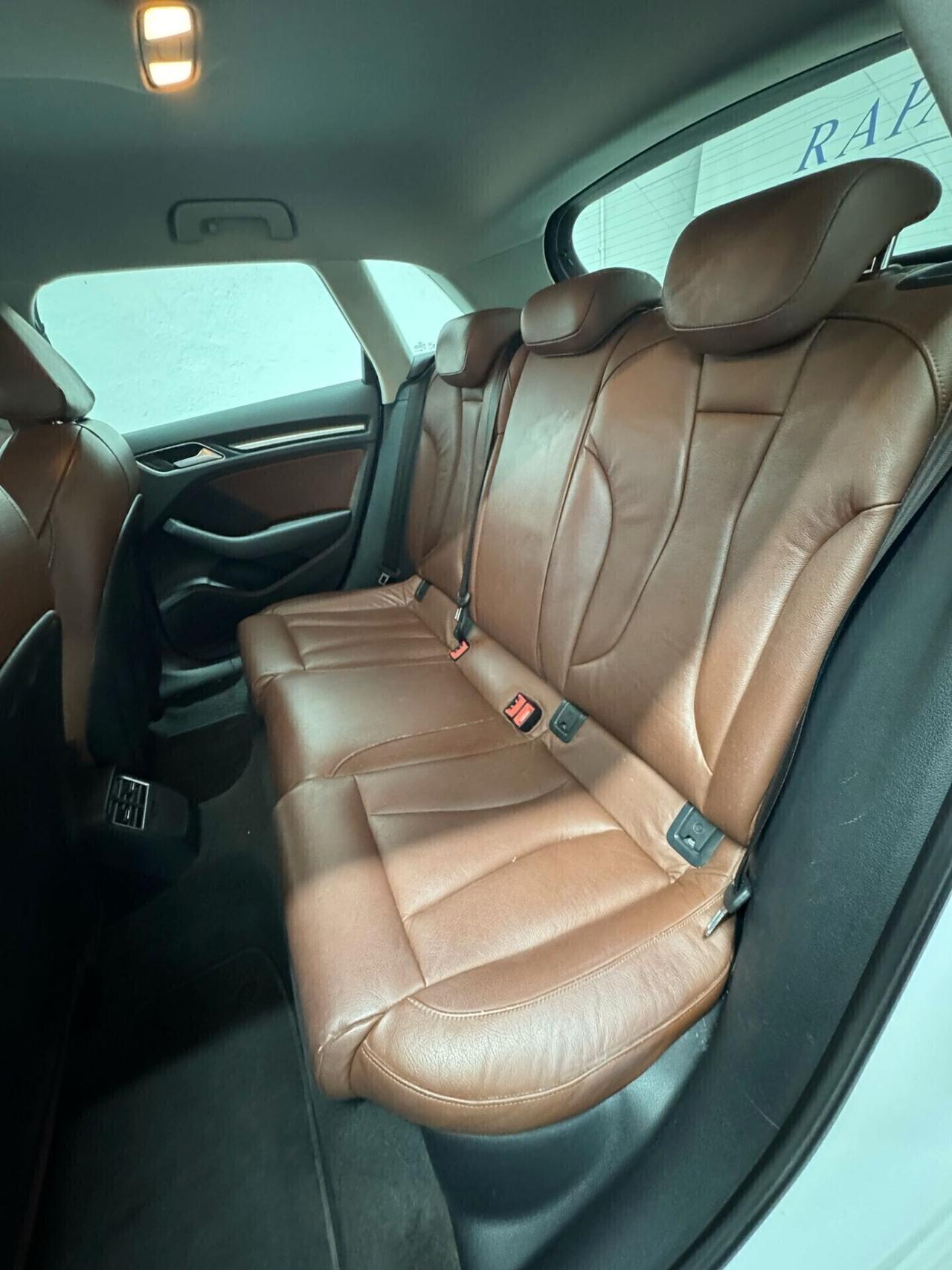 Audi A3 SPB 1.6 TDI clean diesel S tronic Ambition