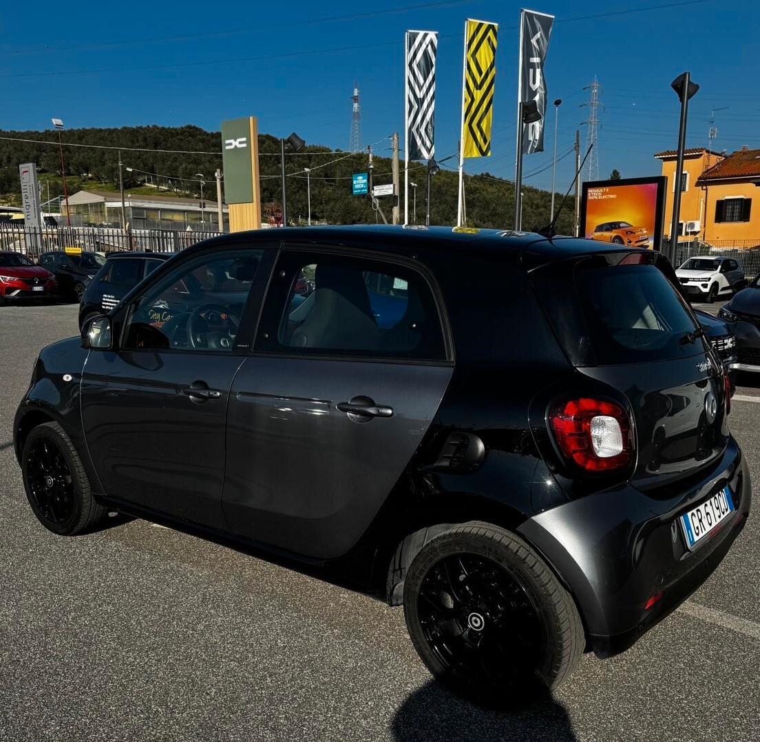 Smart ForFour 60 1.0 Black Passion