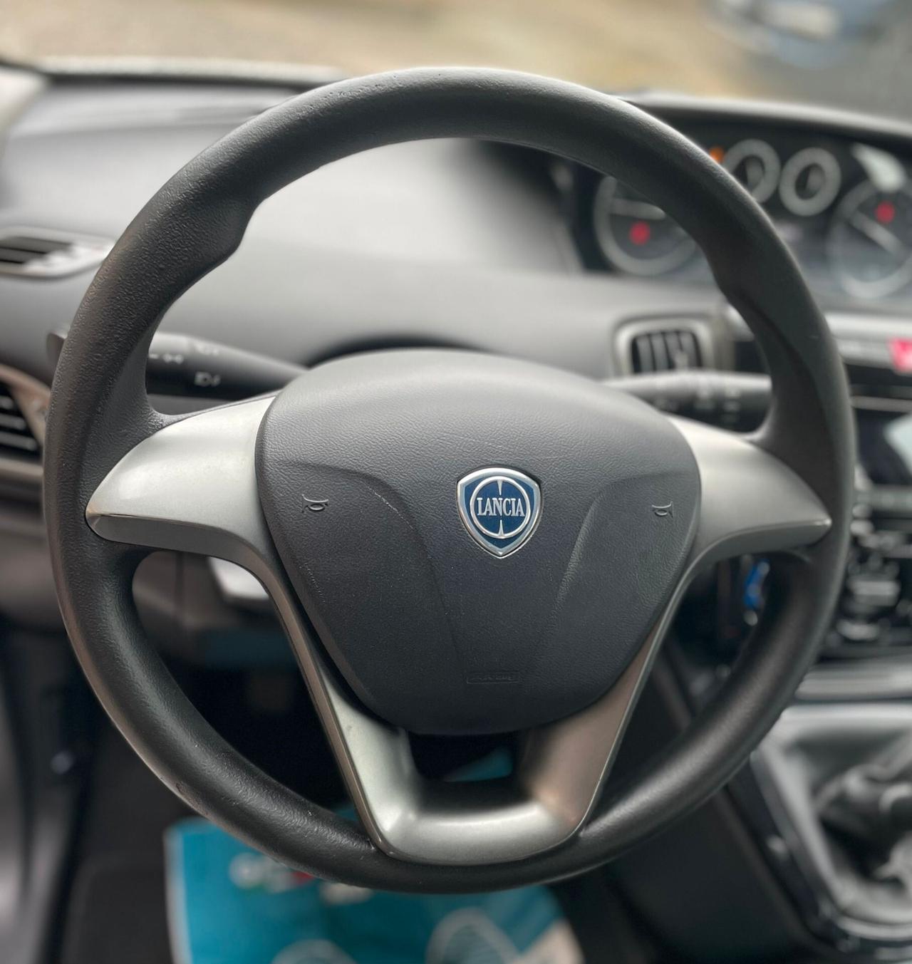 Lancia Ypsilon 1.2 69 CV 5 porte Platinum