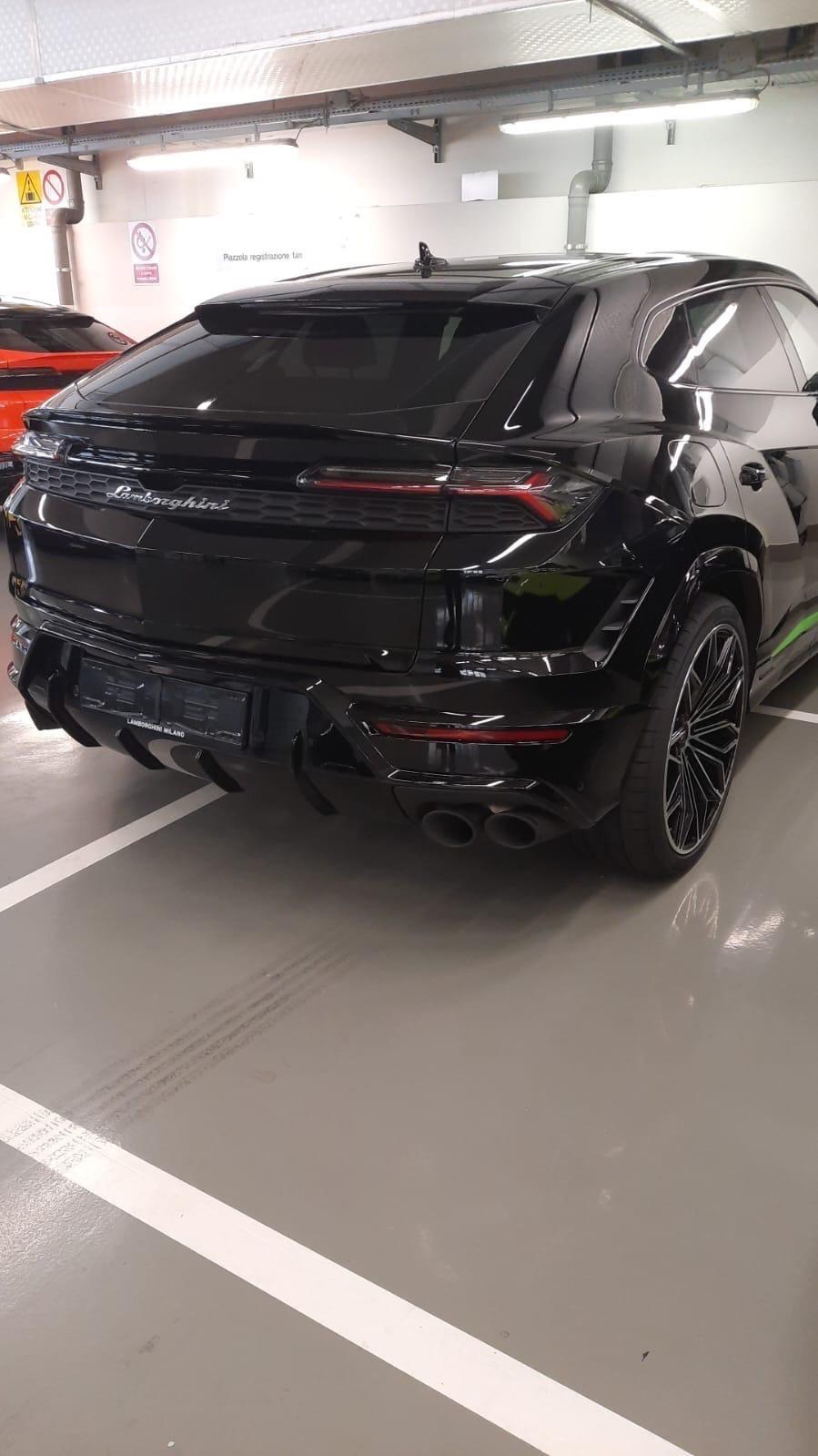 Lamborghini Urus 4.0 SE