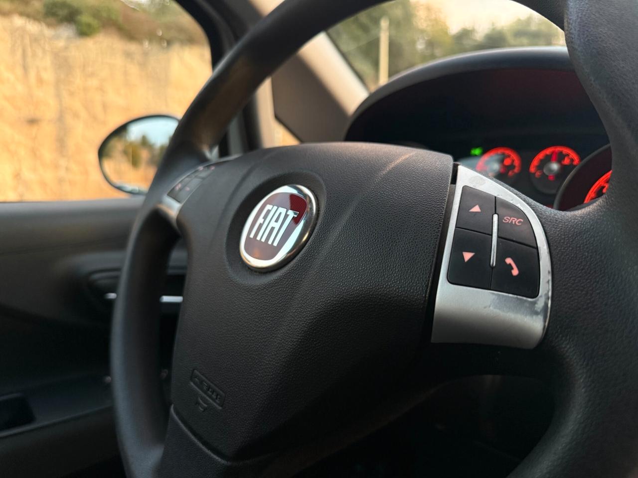 Fiat Punto LOUNGE/1.2 69 CV/CAR PLAY/5 POSTI