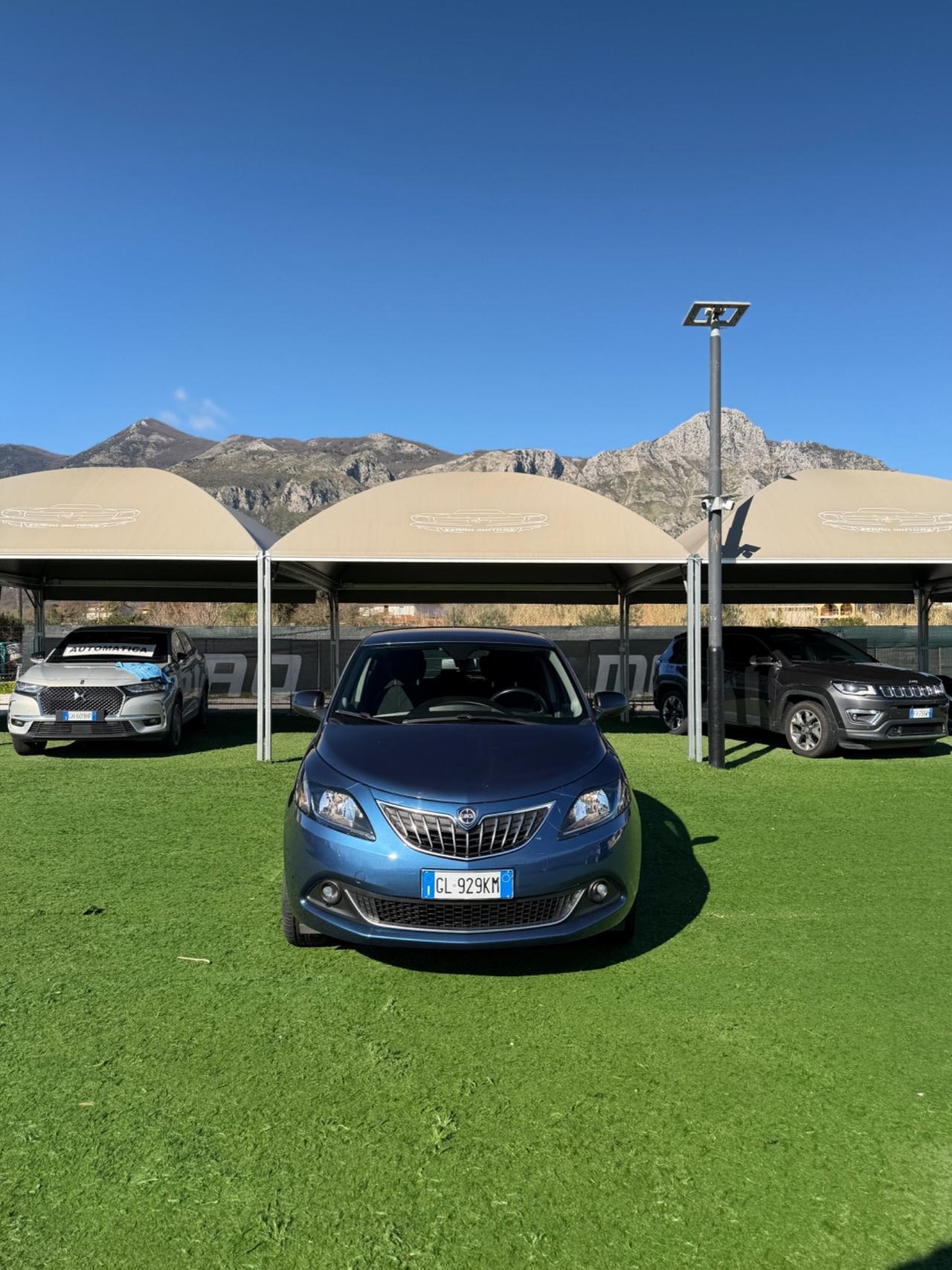 Lancia Ypsilon 1.0 Hybrid Ecochic Gold