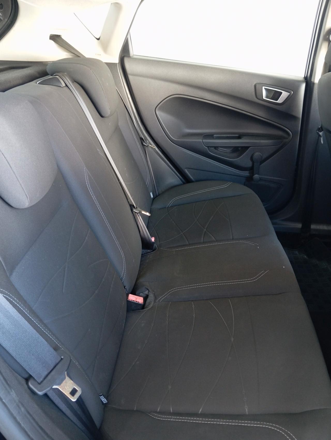 Ford Fiesta 1.4 Benz/GPL 2015 CON GARANZIA