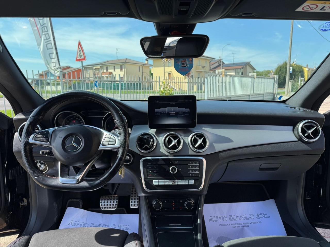 Mercedes-benz CLA 180 d Premium