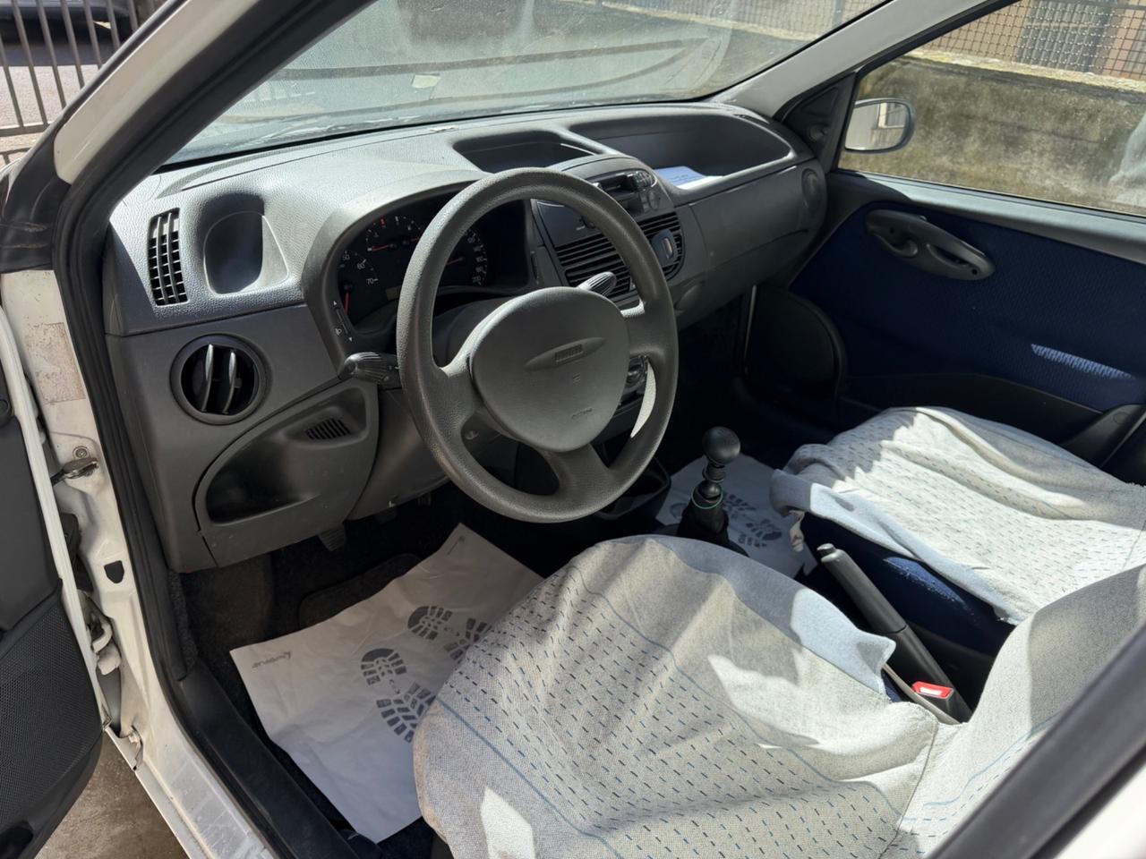 Fiat Punto 1.2i cat 5 porte EL