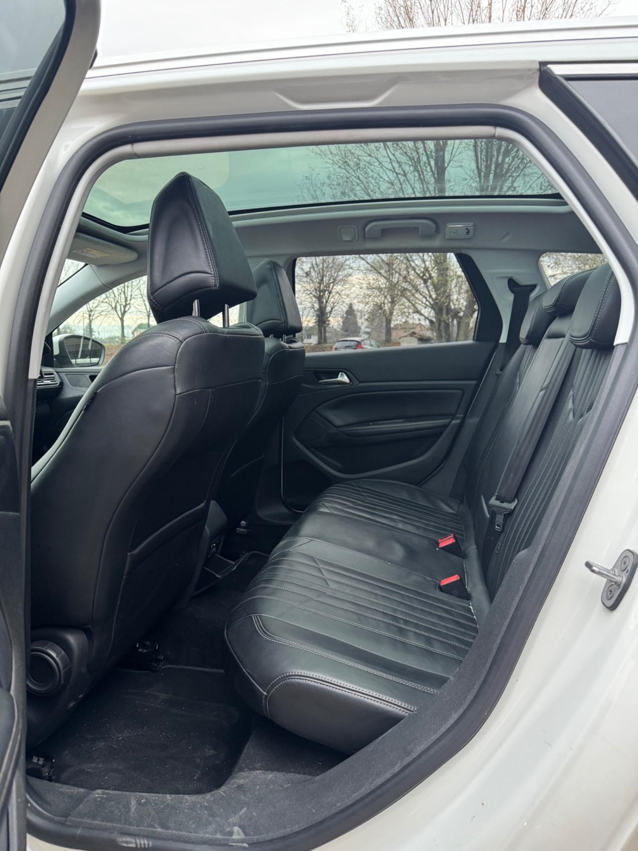 Peugeot 308 BlueHDi 150 S&S EAT6 SW GT Line