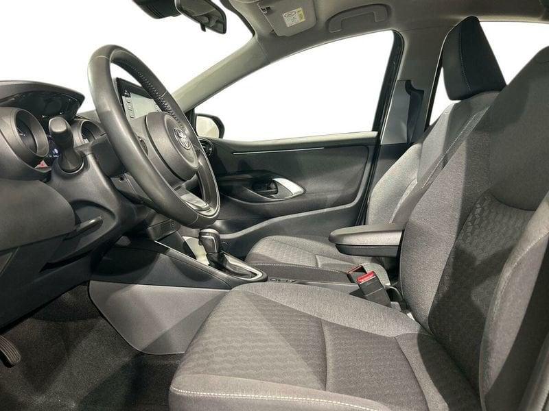 Toyota Yaris Hybrid Trend MY22