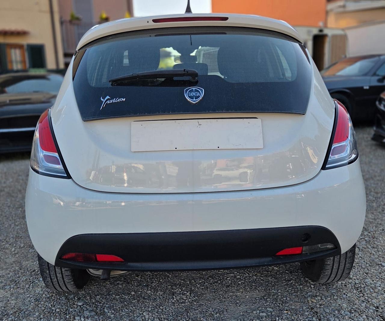 Lancia Ypsilon 1.2 69 CV 5 porte S&S Silver