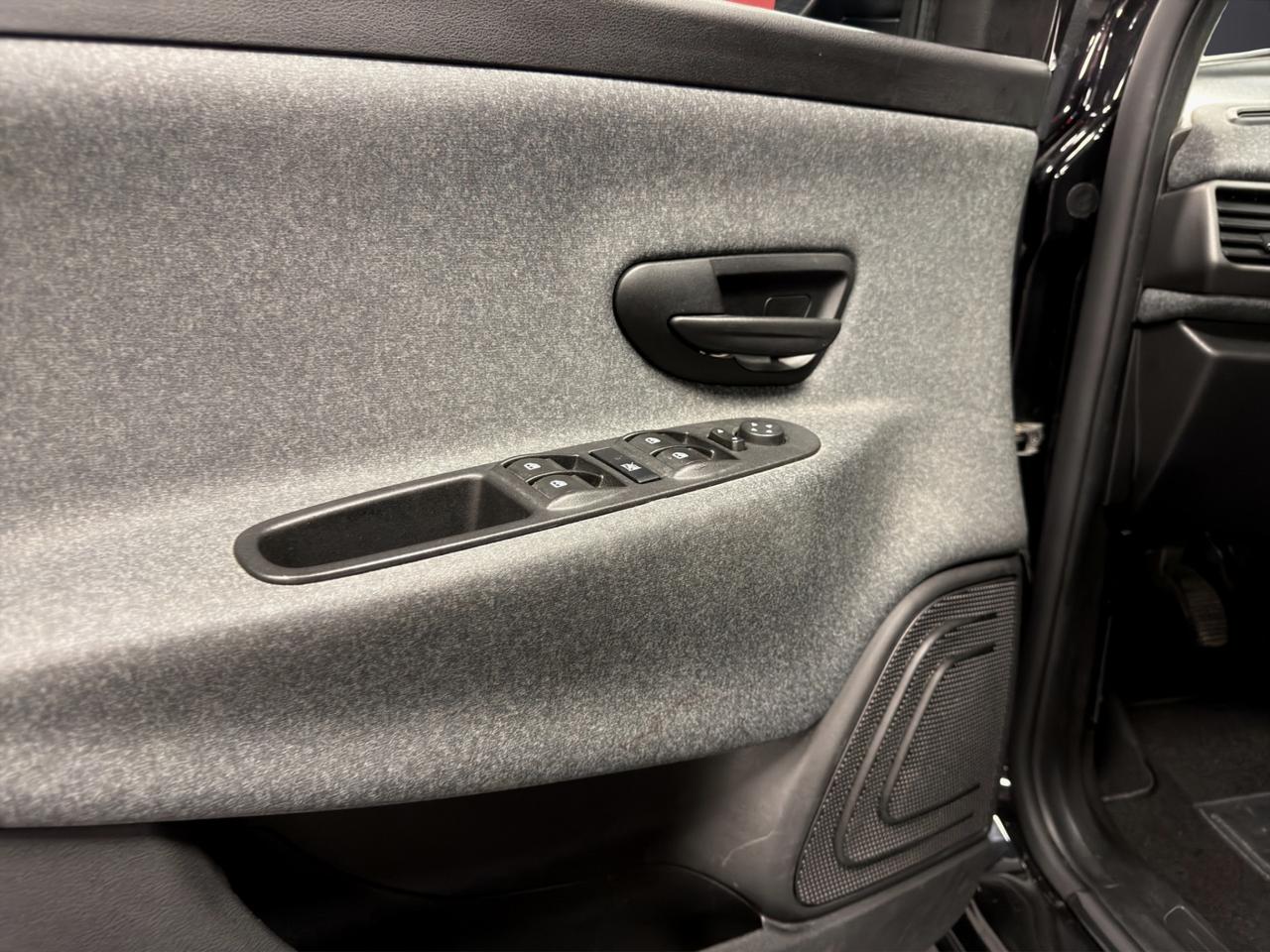 Lancia Ypsilon 1.0 firefly hybrid Silver Plus s&s 70cv