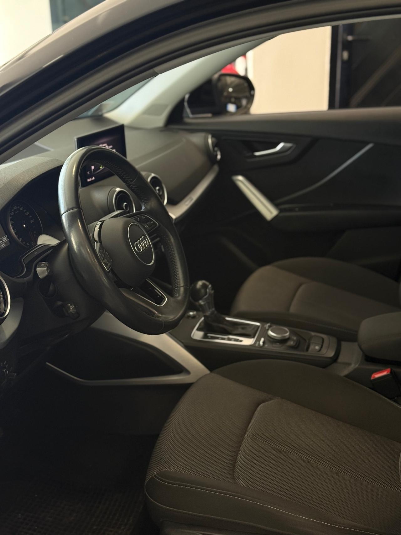 Audi Q2 30 TDI S tronic Business Design