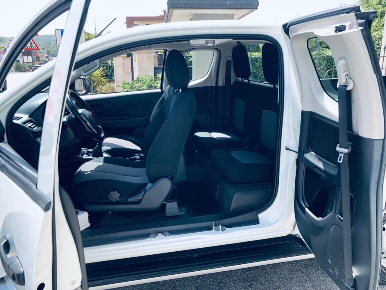 Mitsubishi L200 2.3 D CABINA ESTESA 4x4 Super Se