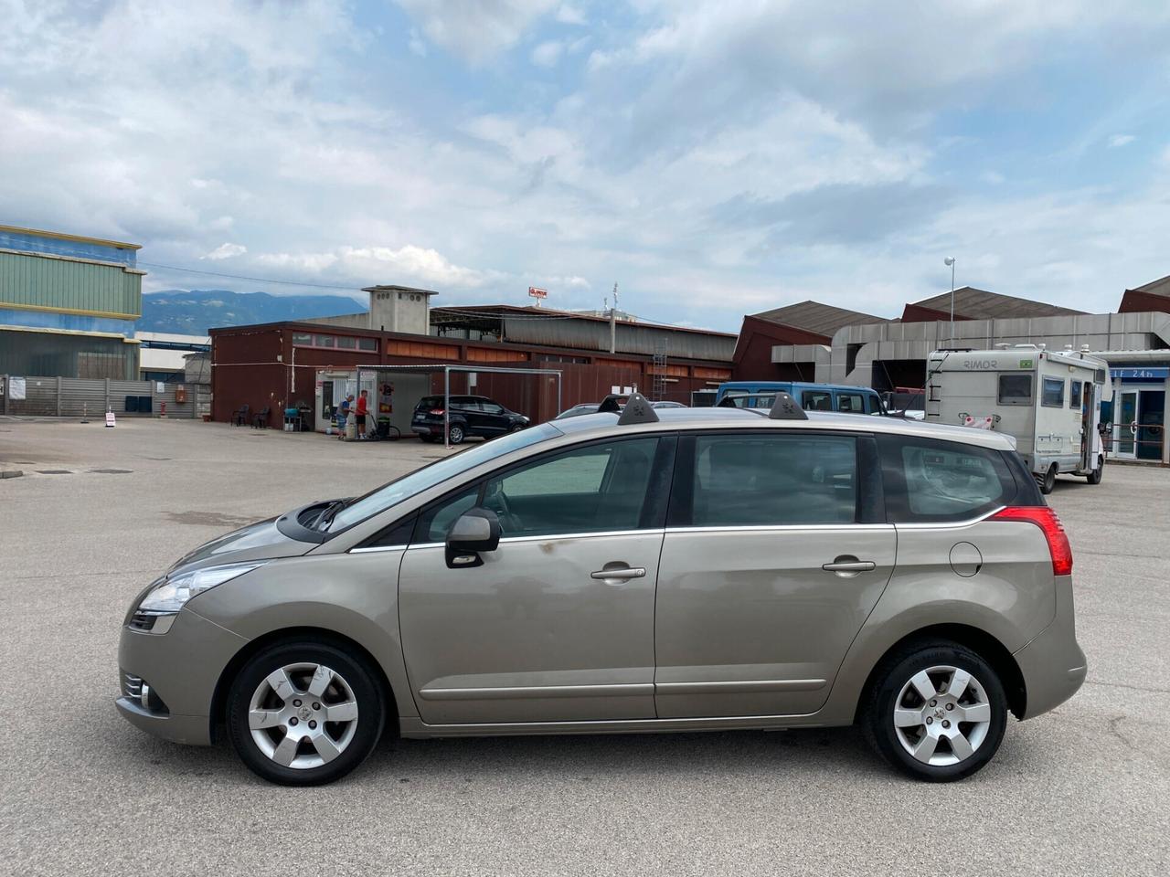 Peugeot 5008 1.6 HDi LEGGI BENE!