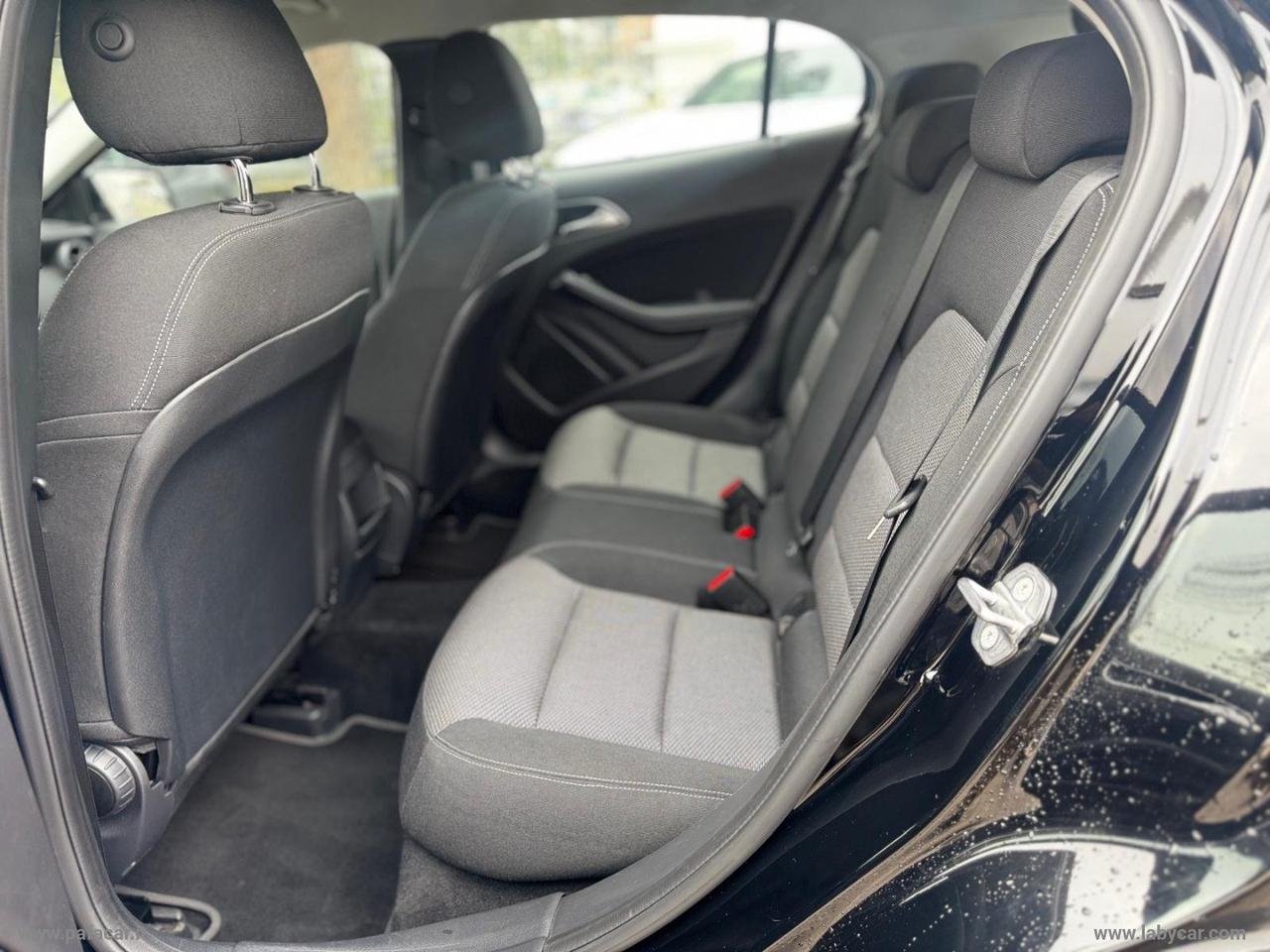 MERCEDES-BENZ GLA 180 Executive