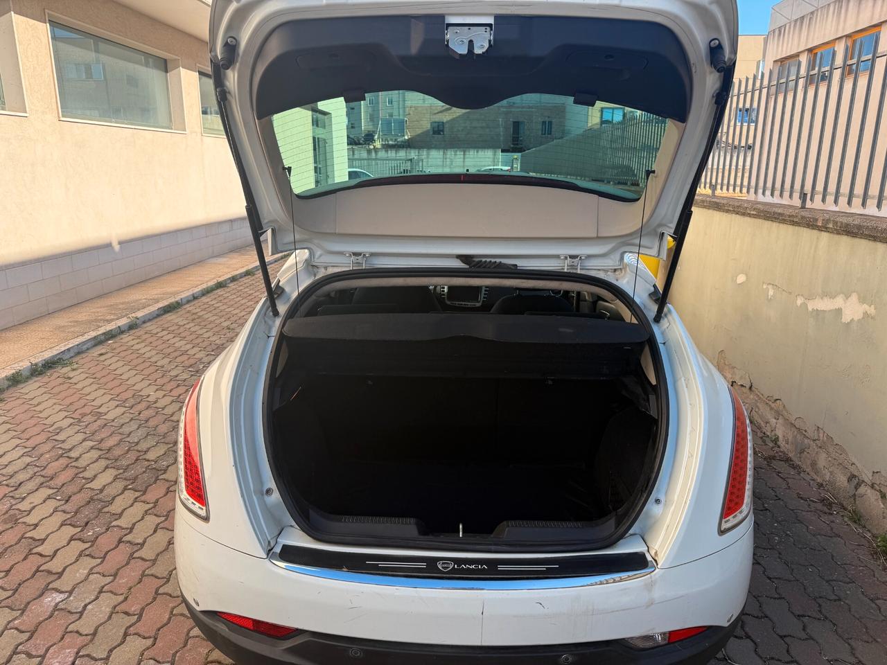 Lancia Delta 1.6 MJT DPF Silver Tagliandata