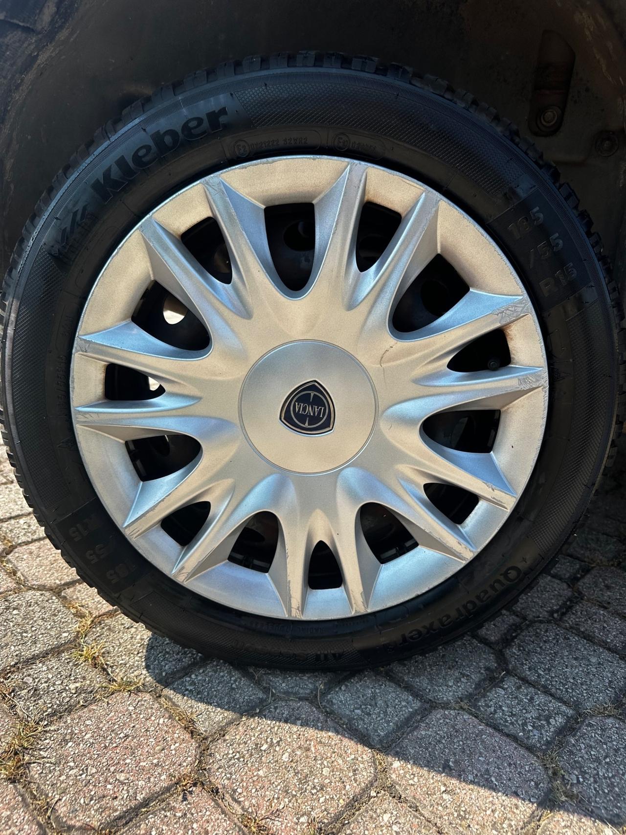 Lancia Ypsilon 0.9 TwinAir 85 CV 5 porte Metano Ecochic Gold