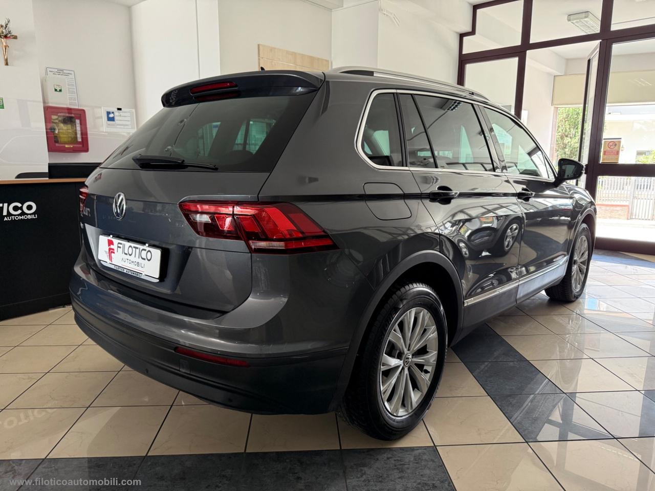 VOLKSWAGEN Tiguan 2.0 TDI DSG Business BMT NAVI- CARPLAY - ANDROID AUTO