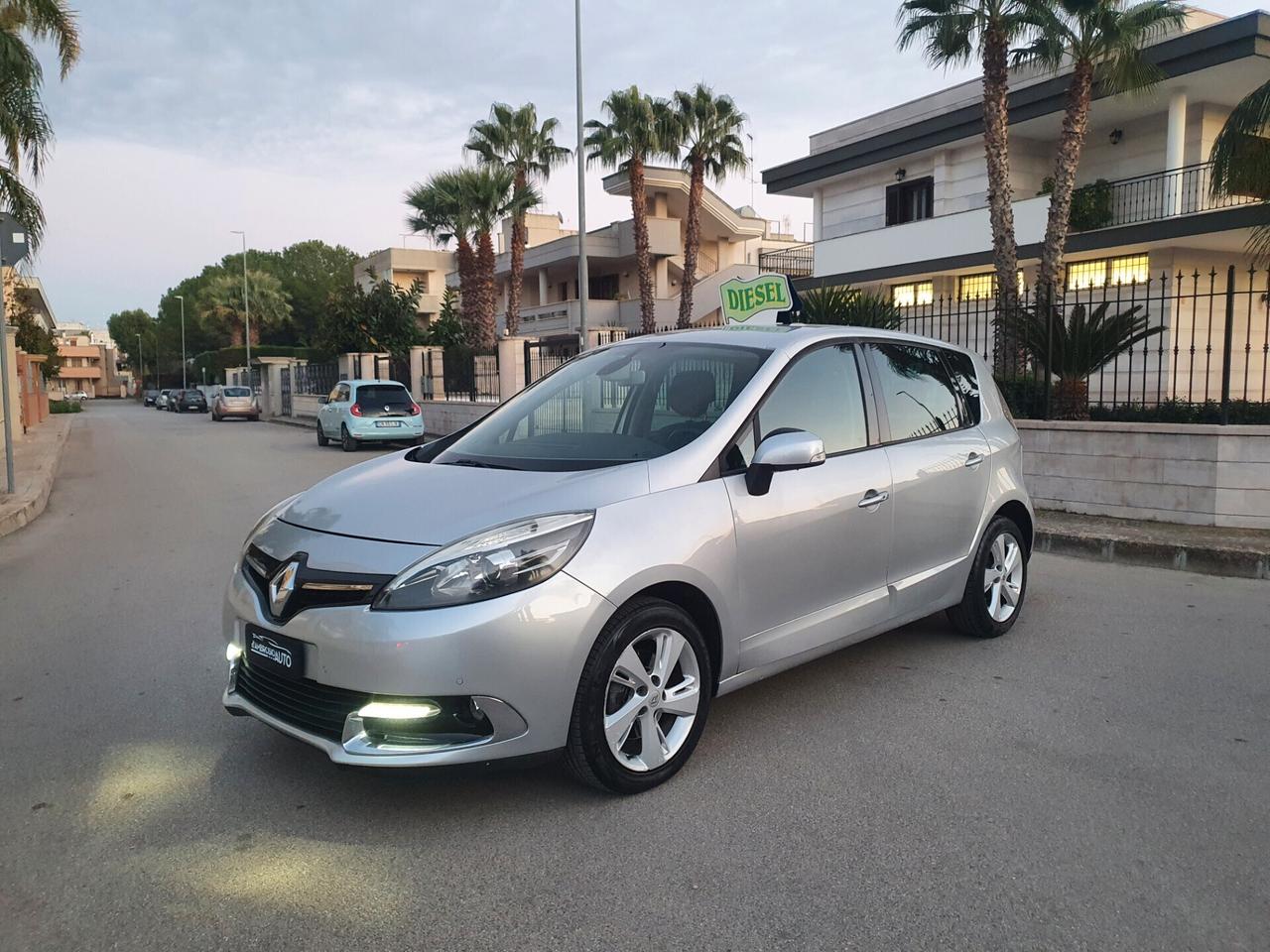 Renault Scenic XMod 1.5 dCi 110CV Privilege