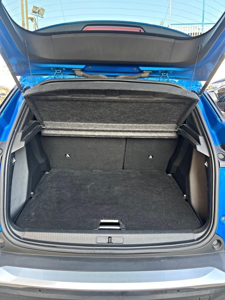 Peugeot 2008 1.5 BlueHDi 130 EAT8 Allure 2021