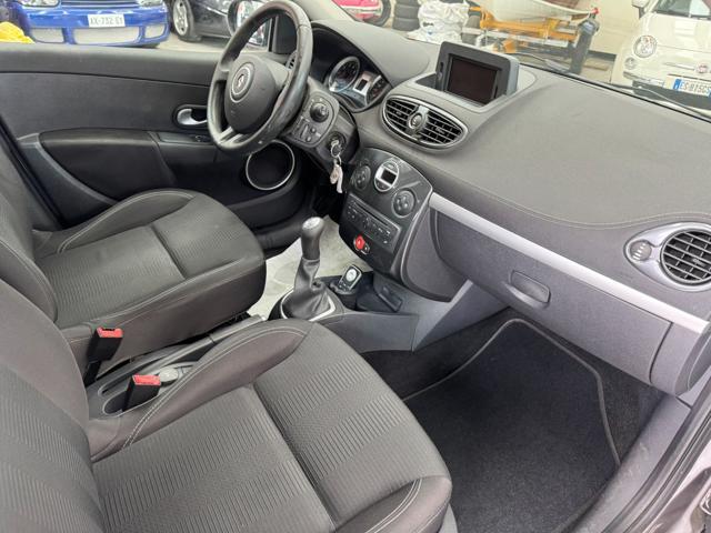 RENAULT Clio 1.2 16V SporTour Dynamique
