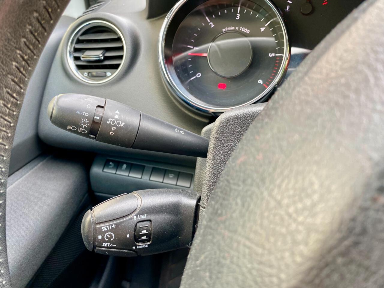 Peugeot 3008 1.6 bluehdi Active s 120cv E6 UNICO PROPRIETARIO