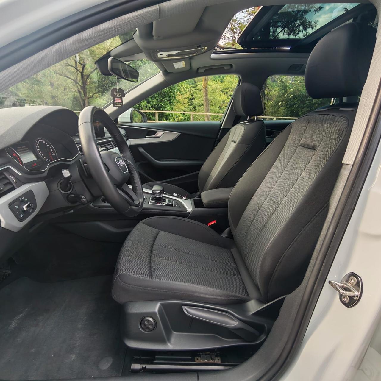 Audi A4 Avant 2.0 tdi ultra 150cv s-tronic TETTO PANORAMICO E APRIBILE