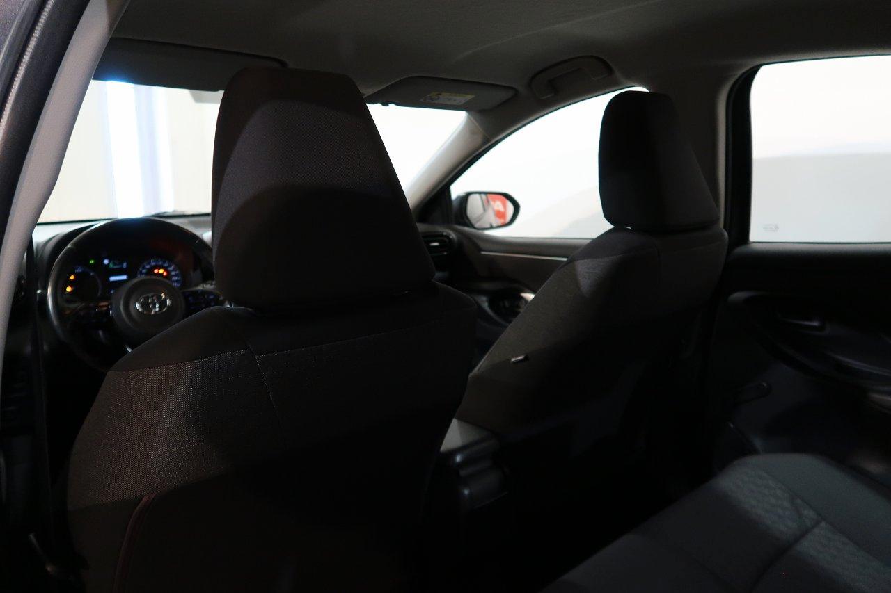 Toyota Yaris 1.5h Business # TELECAMERA # CAMBIO AUT #