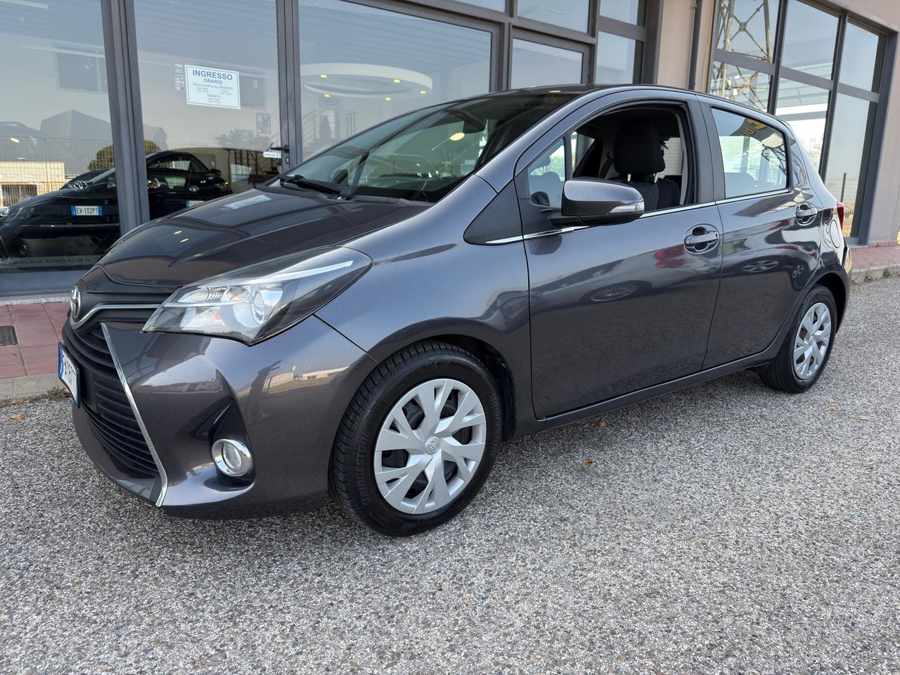 Toyota Yaris 1.4 D-4D 5 porte Active my16"