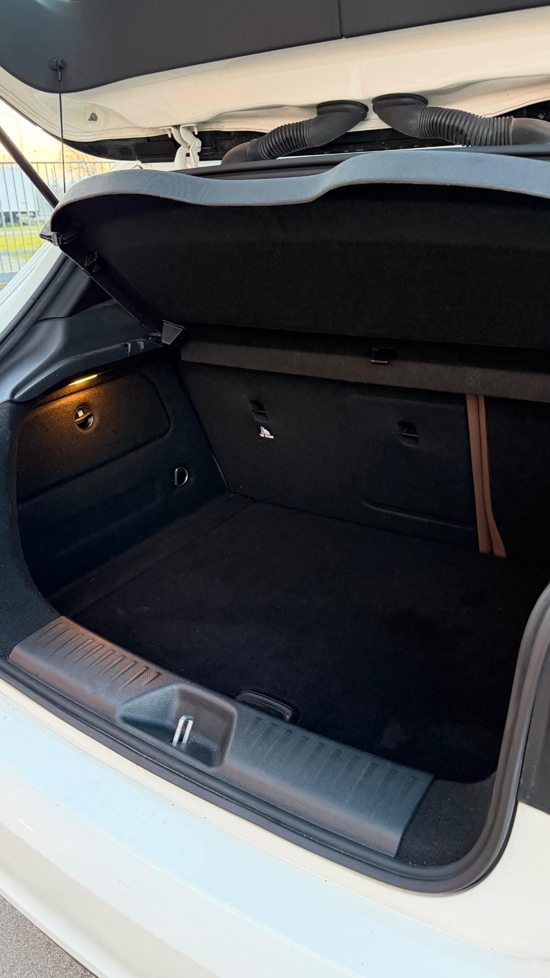 Mercedes-benz A 180 Premium