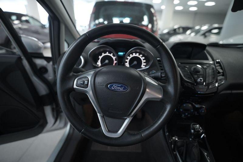 Ford Fiesta VI 2013 3p 1.4 Titanium Gpl 92cv