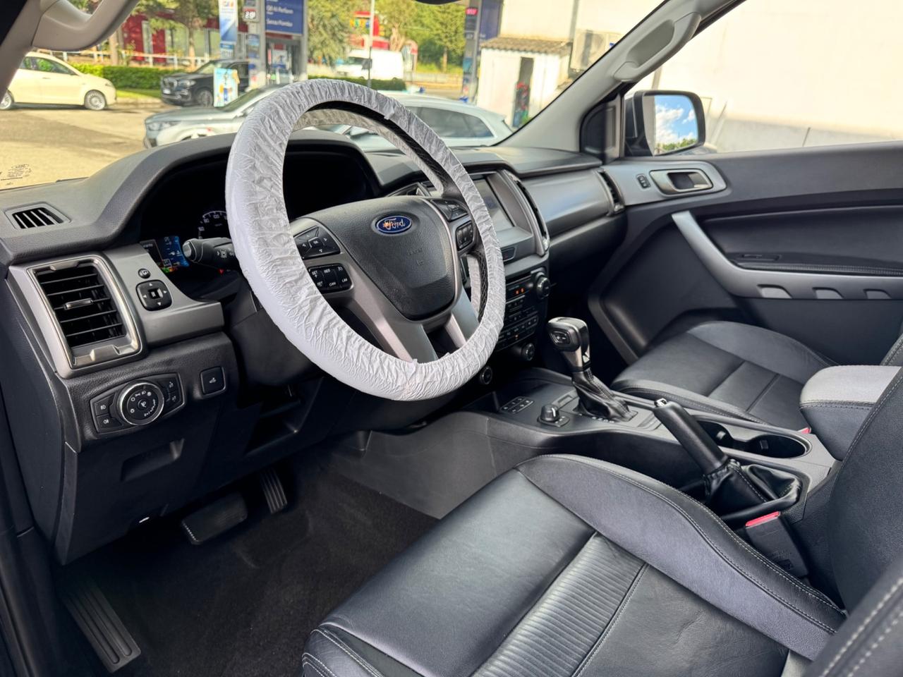 Ford Ranger 2.0 ECOBLUE aut. DC Limited 5 posti 170cv gangio traino