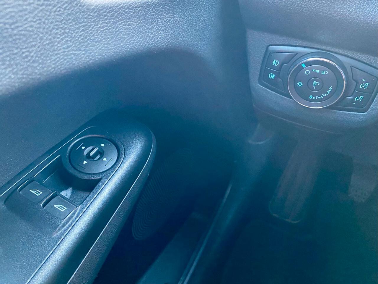 Ford Tourneo Courier 1.0 EcoBoost 100 CV S&S Plus