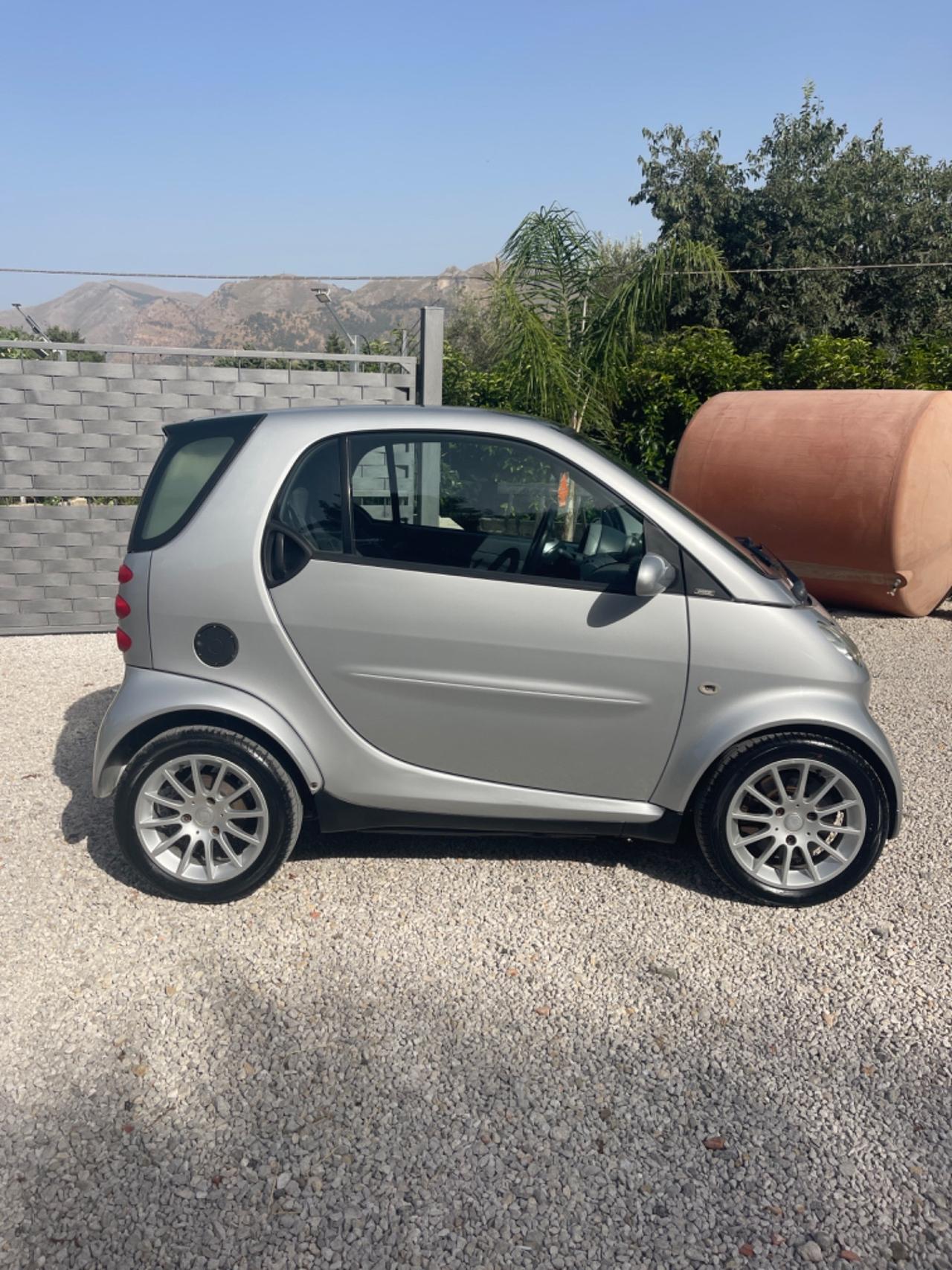 Smart ForTwo 700 coupé passion (45 kW)