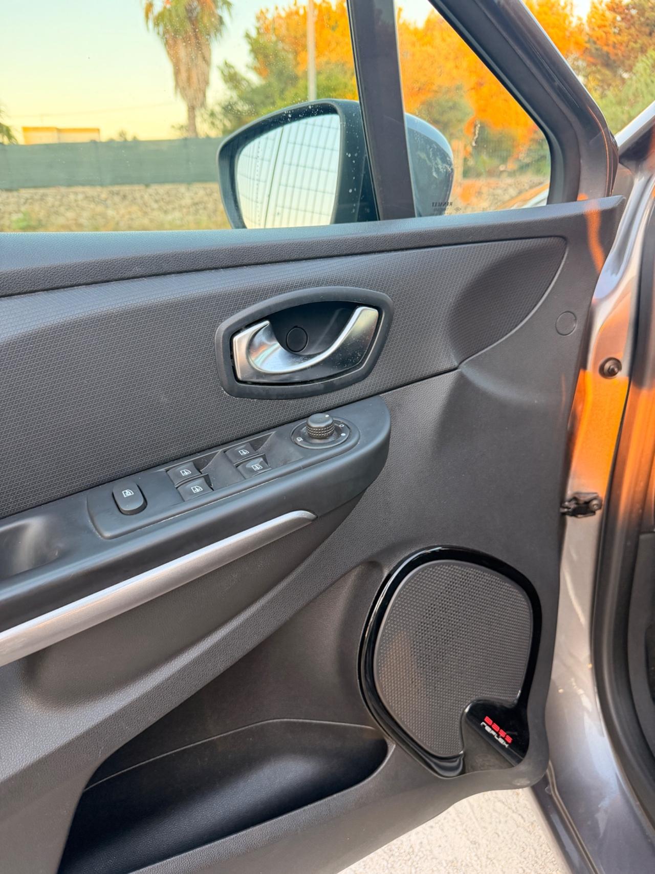 Renault Clio 1.5 dCi Energy-2015 NAVI/LED
