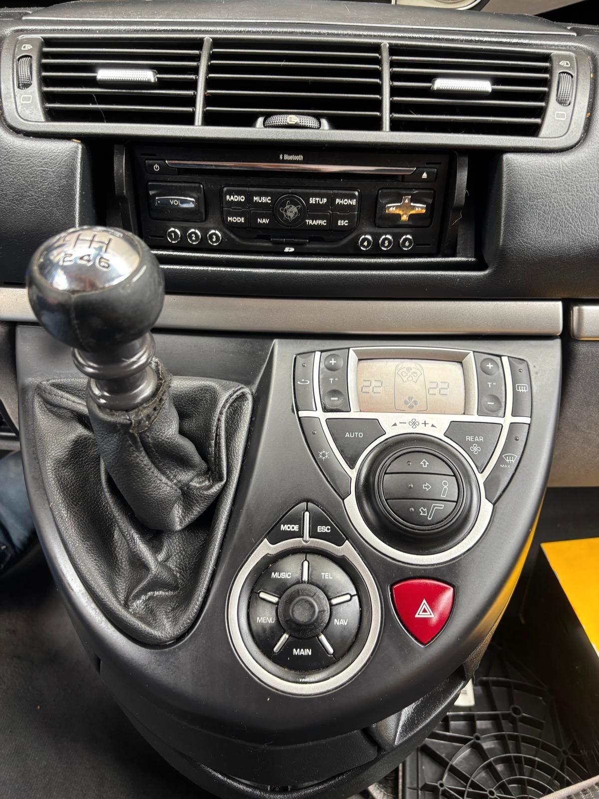 Peugeot 807 2.0 HDi 136CV ST Mix - 7/8 POSTI