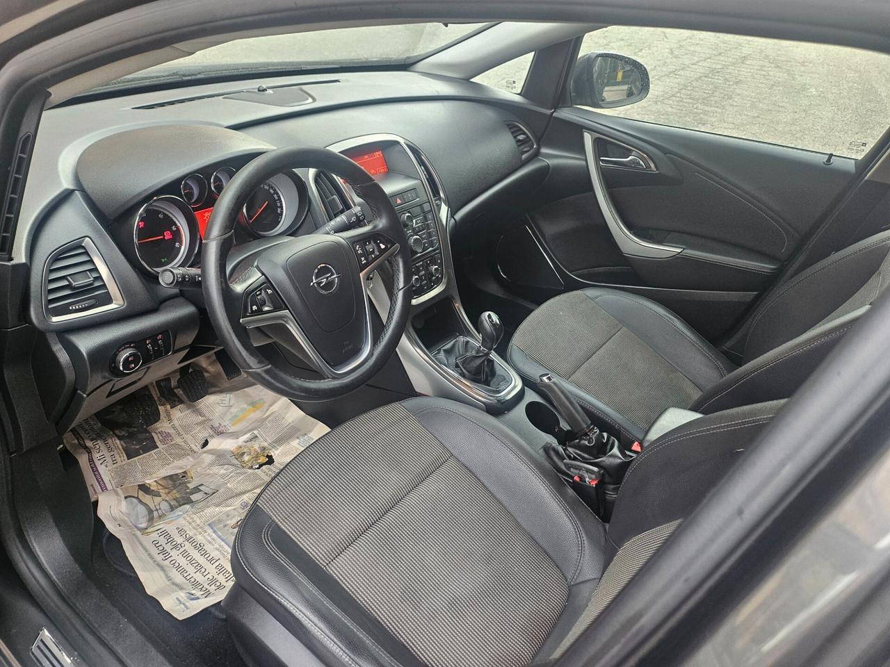 Opel Astra 1.7 CDTI 125CV Cosmo 2012