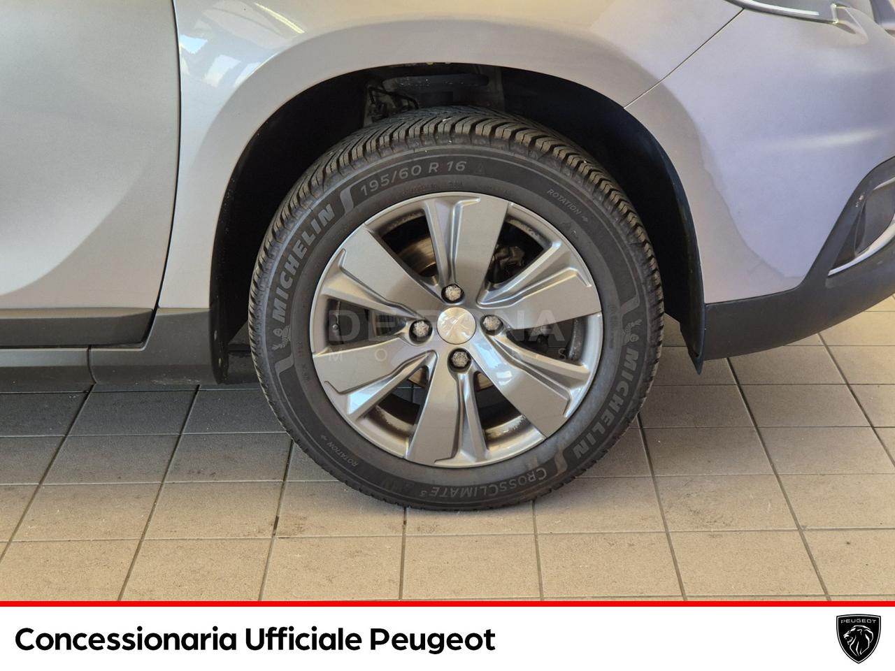 Peugeot 2008 1.2 puretech active s&s 82cv my18