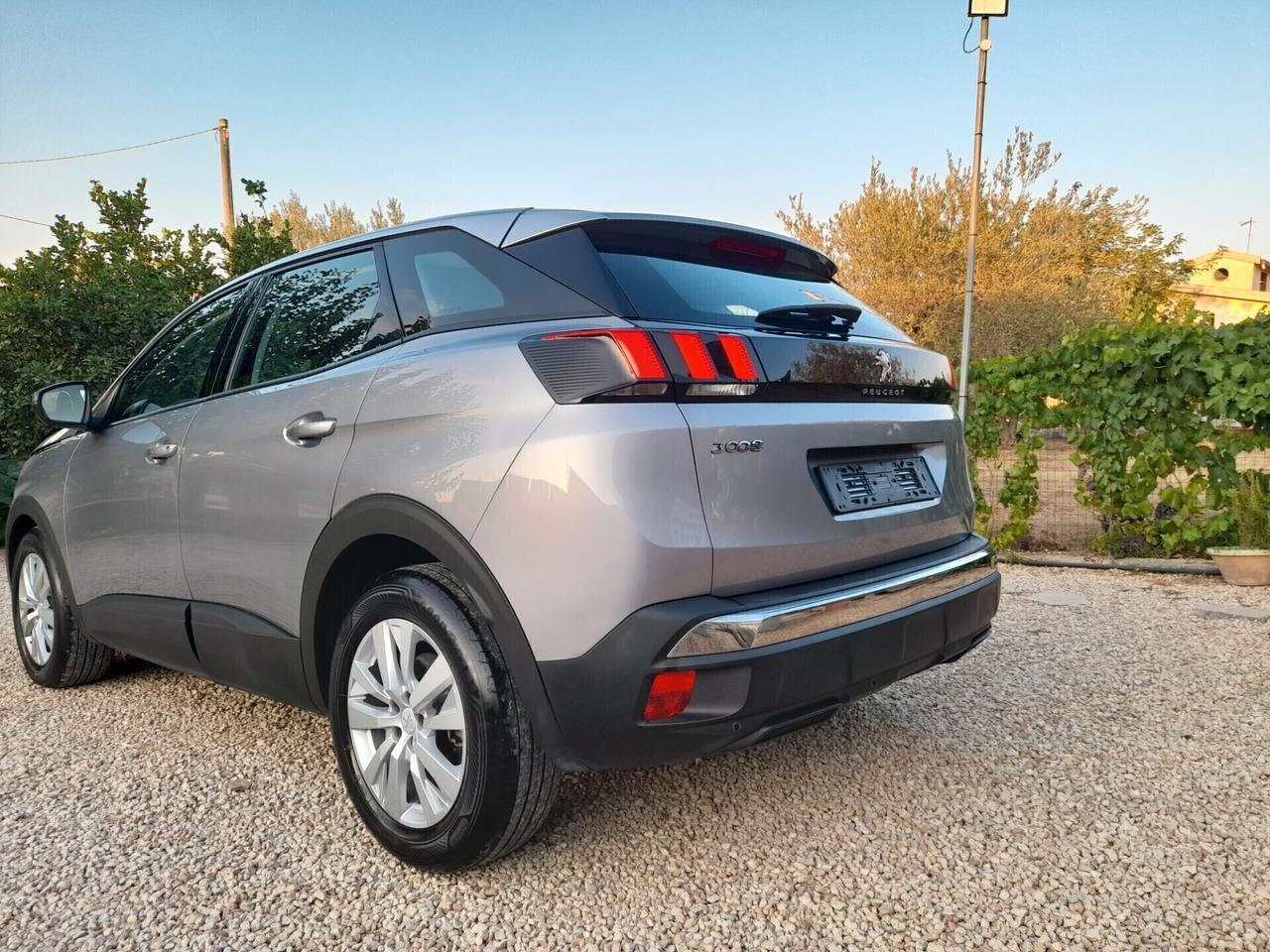 Peugeot 3008 BlueHDi 130 S&S Business 2019