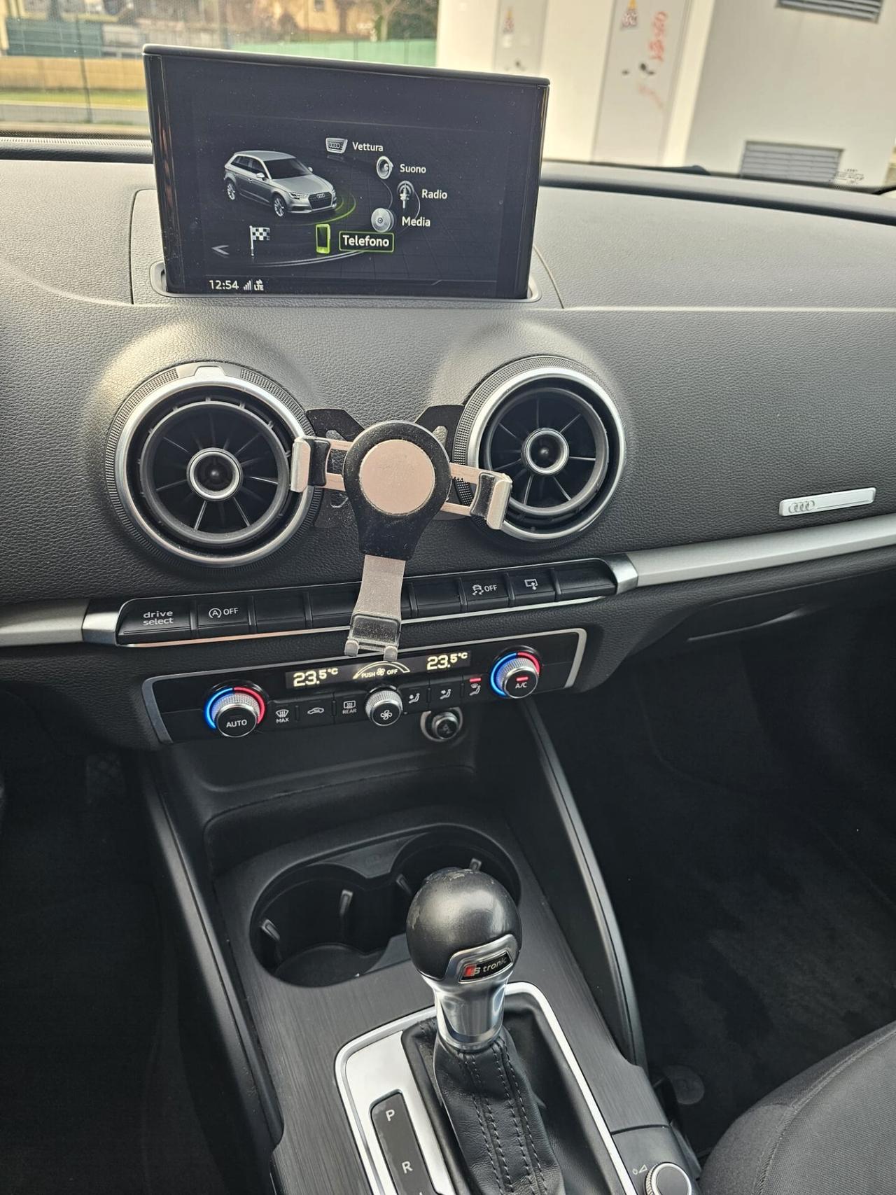 Audi A3 1.6 S tronic Sport