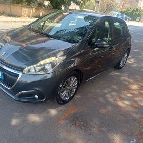 Peugeot 208 PureTech 82 3 porte Allure