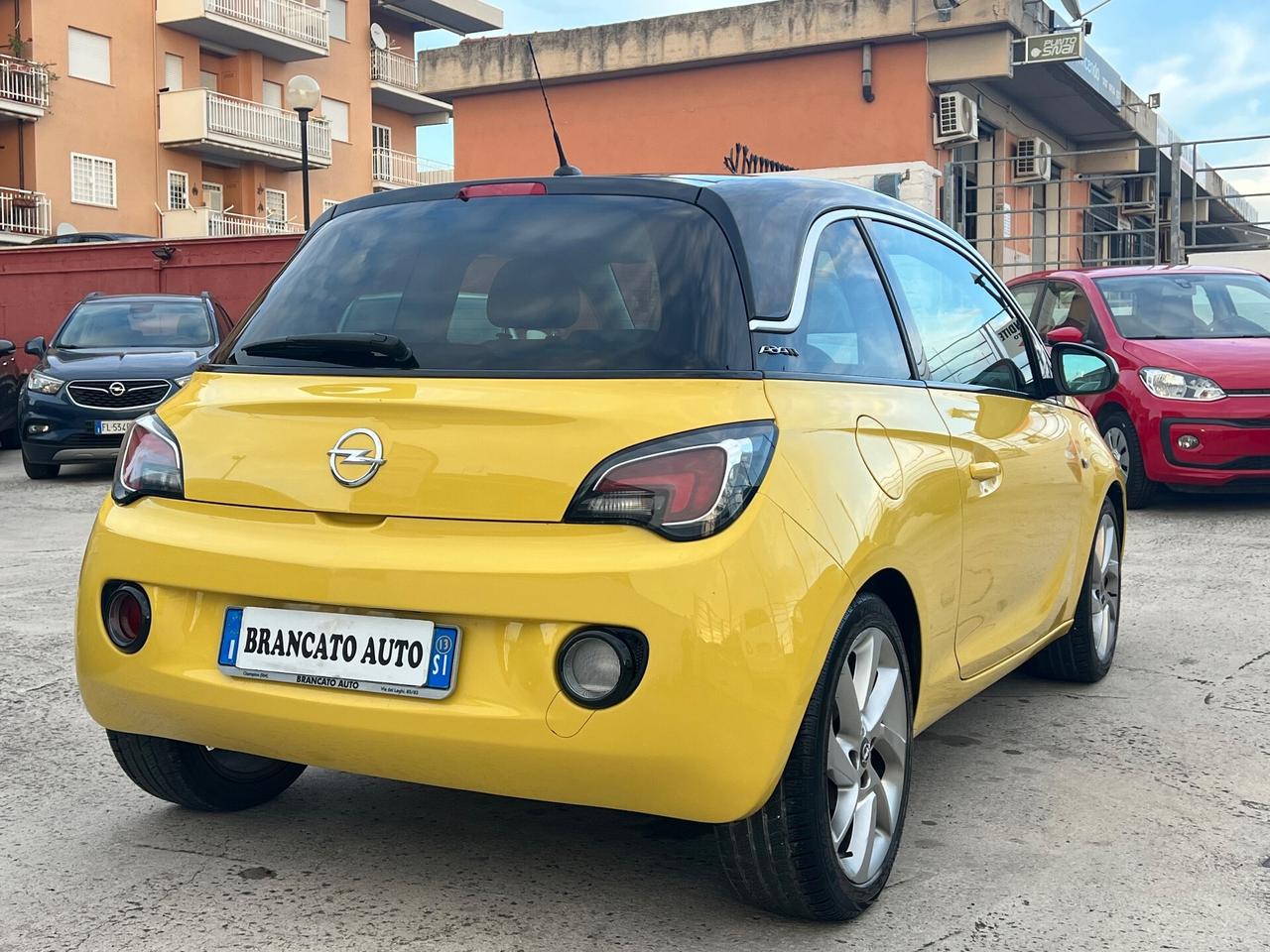 Opel Adam 1.2 70 CV Slam