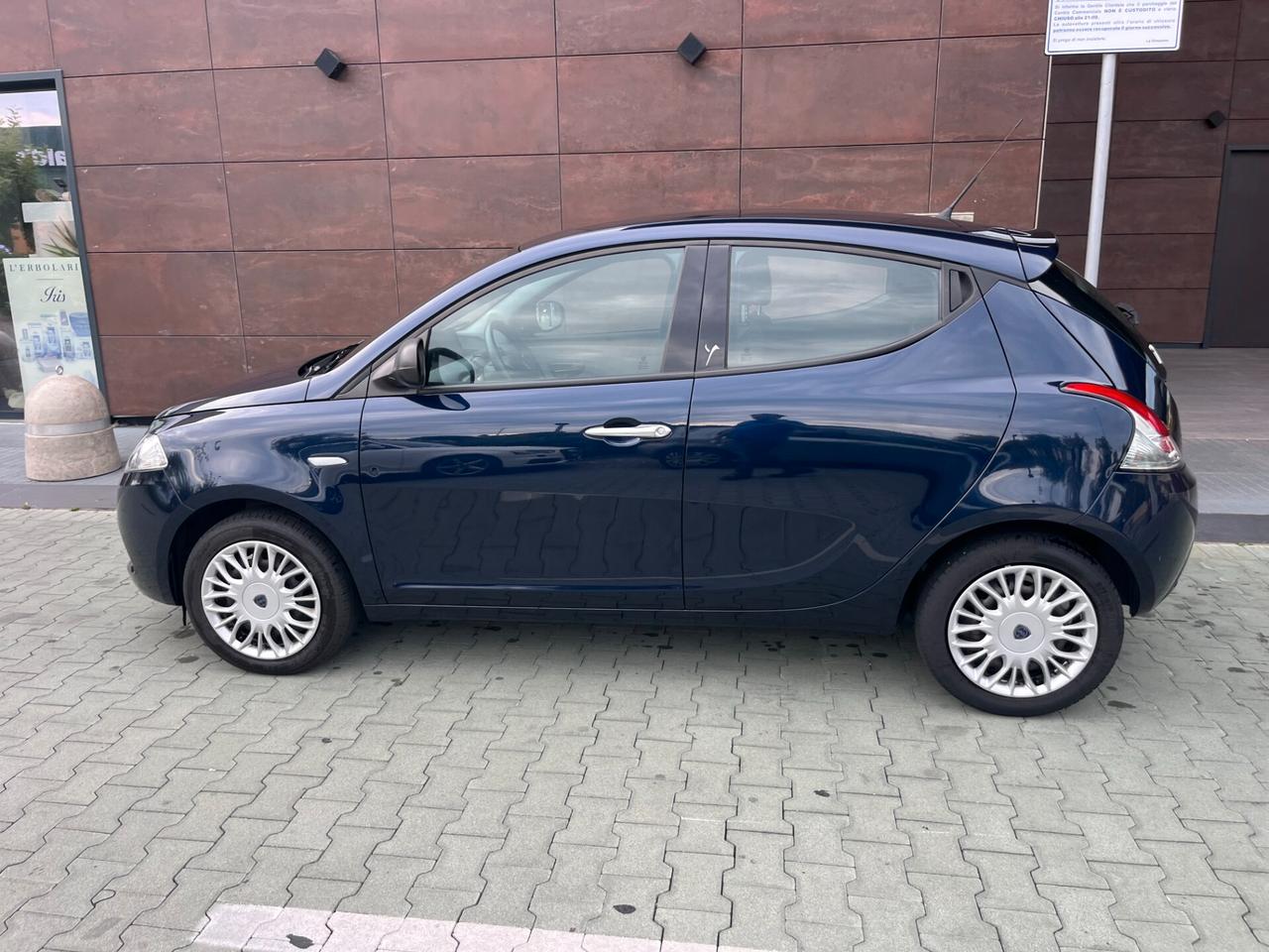 Lancia Ypsilon 1.2 69 cv Silver solo 30.000 km