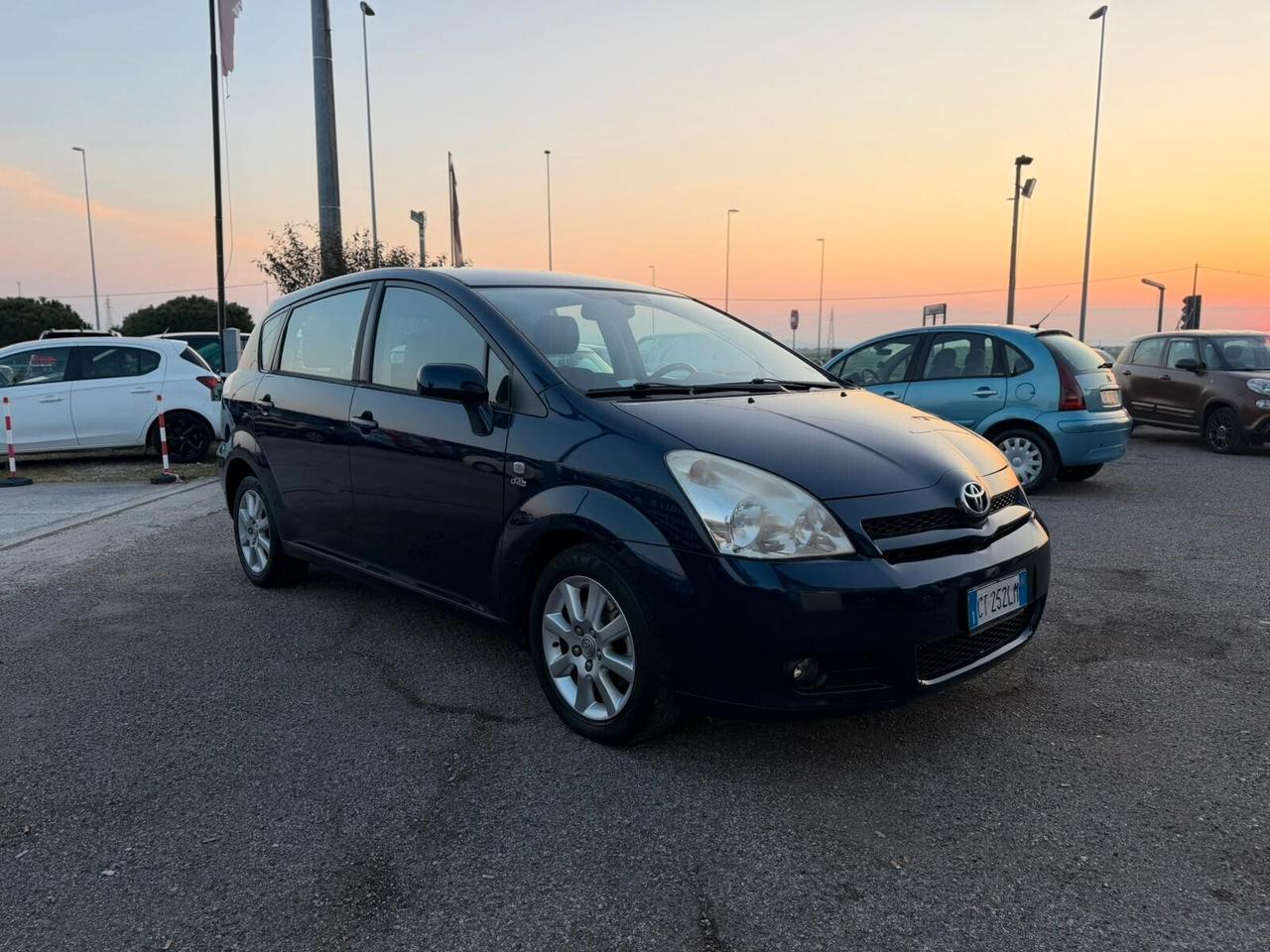 Toyota Corolla Verso 2.0 16V D-4D Sol