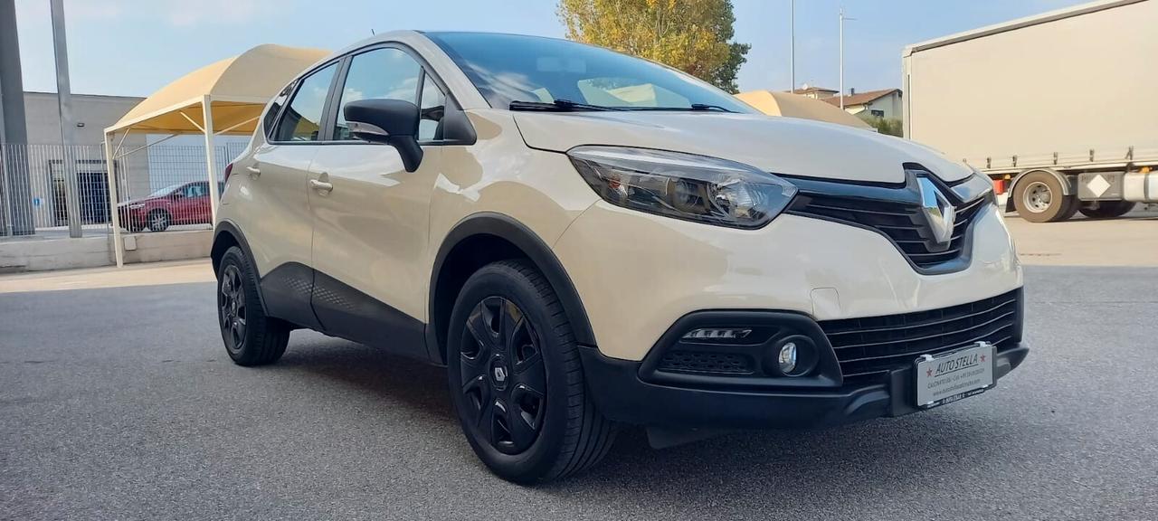 Renault Captur Benzina cc. 900 Turbo 5 Porte 5 Posti.