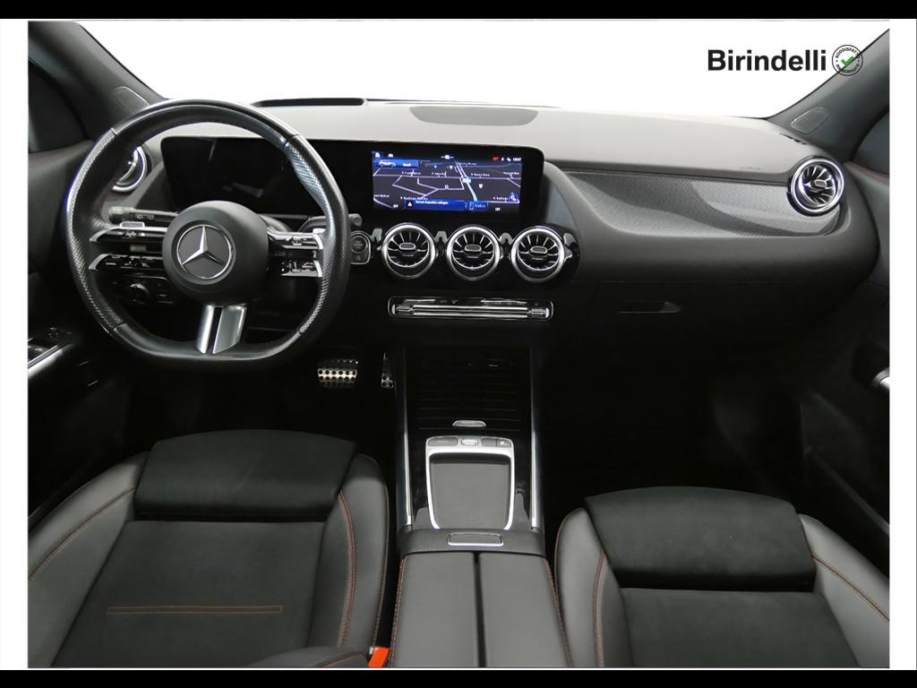 Mercedes-Benz GLA (H247) - GLA 200 d Automatic 4Matic AMG Line Premium Plus