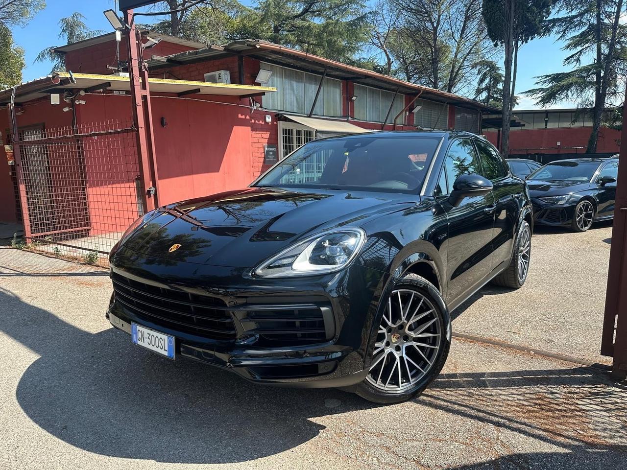 Cayenne Coupé 3.0 V6 E-Hybrid ROSSO CARTIER KAMERA *PROMO* FULL OPTIONAL