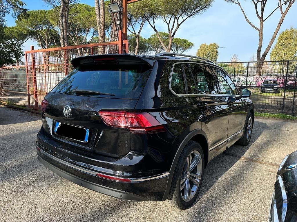 Volkswagen Tiguan 2.0 TDI 150 CV SCR DSG R-Line FULL LED PRONTA CONSEGNA