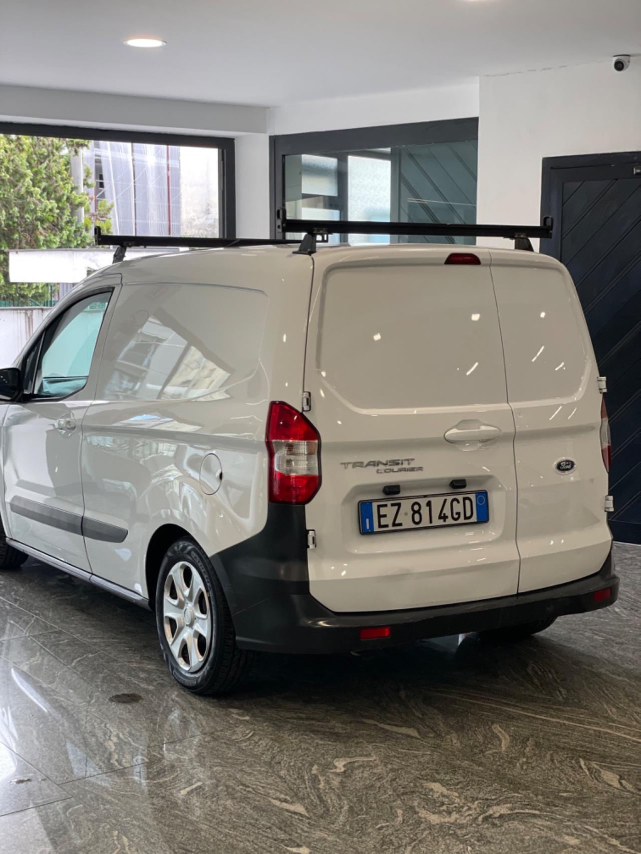 Ford Transit Courier 1.5 TDCi 75CV Van Entry