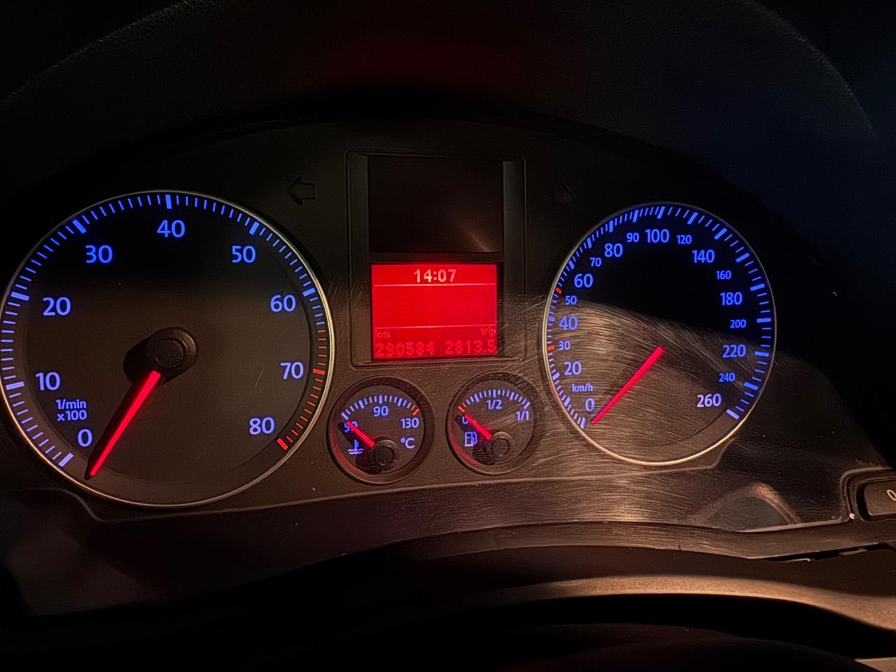 Volkswagen Golf 1.6 16V FSI 5p. Sportline