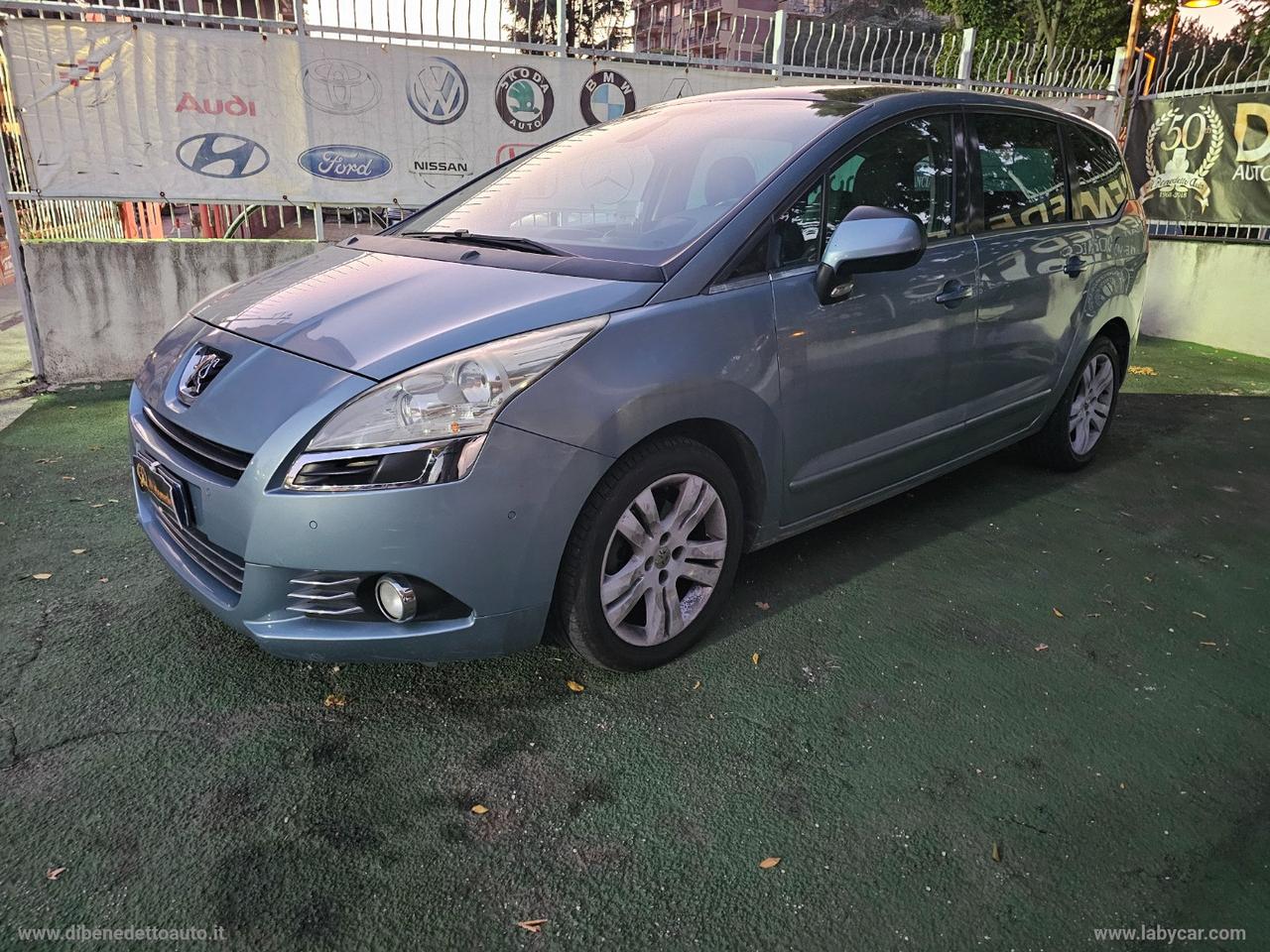 PEUGEOT 5008 2.0 HDi 150 CV Business